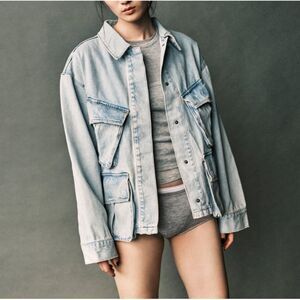 ZARA Oversized Light Wash Utility Denim Pocket Jean Jacket Womens XS